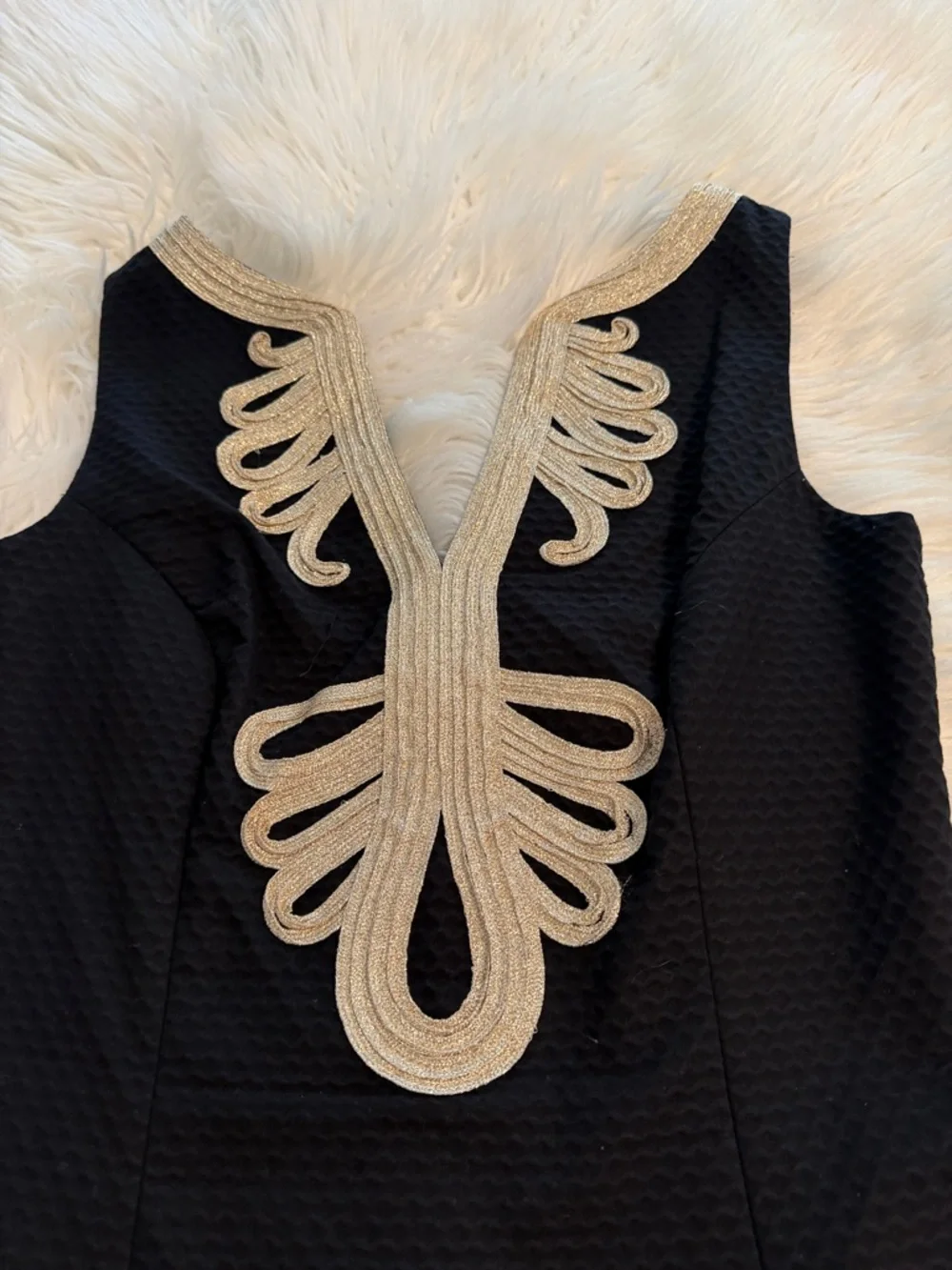 Lilly Pulitzer Black Mini Dress with Gold Embellished V-Neck size 0 length 30” - Picture 8 of 8